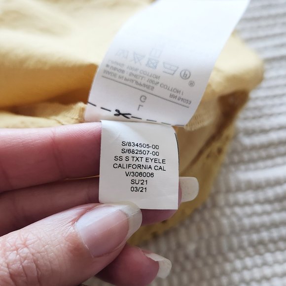 Banana Republic Lemon Yellow Cotton Eyelet Top Size L EUC - Picture 10 of 13